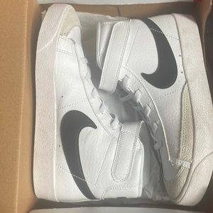 Nike Blazer Mid 77